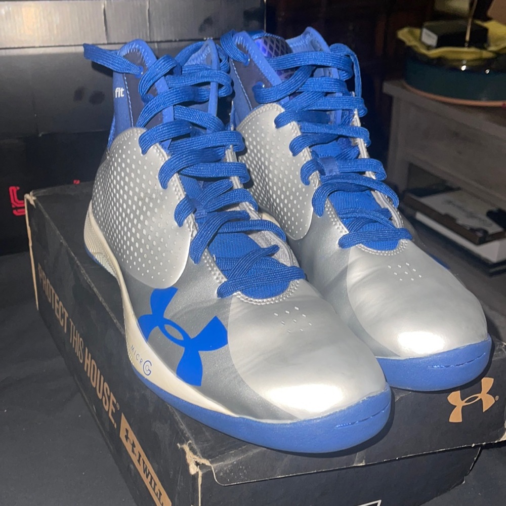 Under Armour TB Micro G Juke Men Sneaker Sz 11